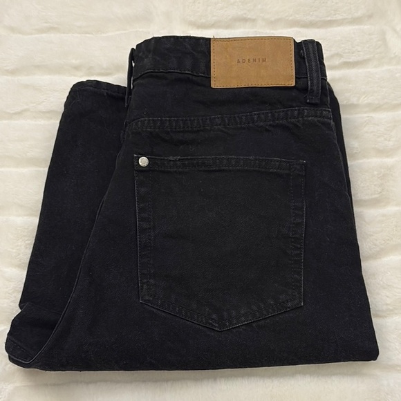 H&M‎ Relaxed Black Jean Shorts for Effortless Style 6 - Picture 11 of 13